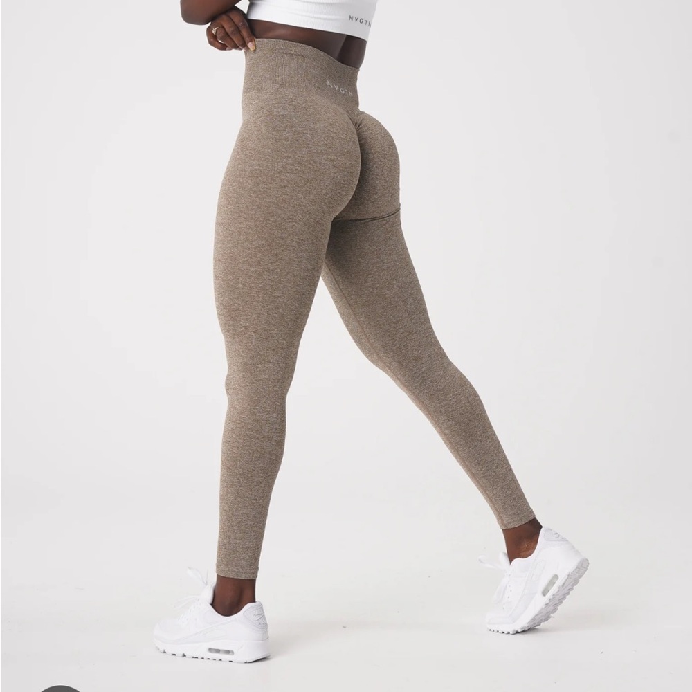 NVGTN medium mocha scrunch seamless leggings